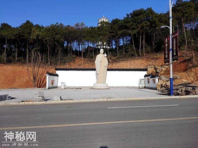 568a0002ef4243bf066b