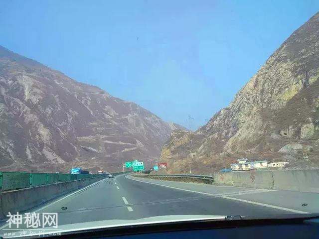 593f00018042db83256e