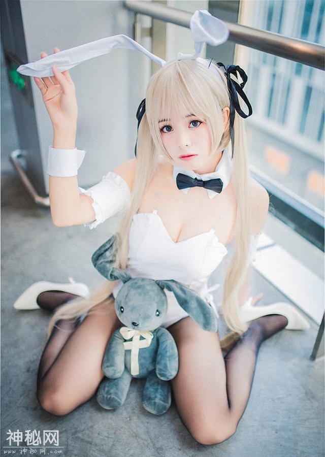 5942000397ee2af2ae85