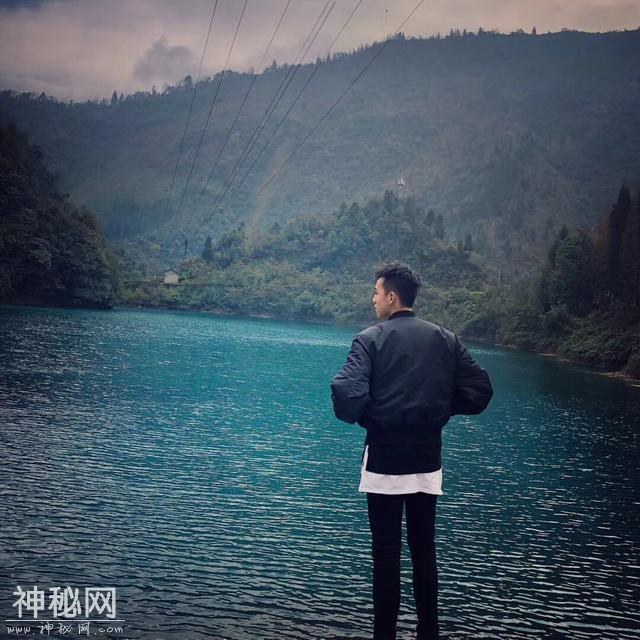 5b4f0003c1e175cb24e6