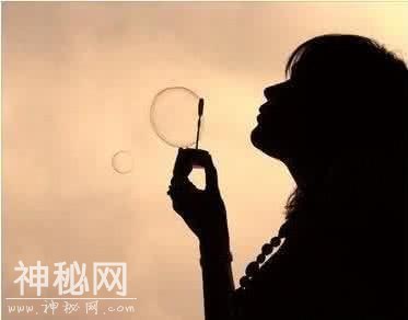 66b90003a9ccc943f825
