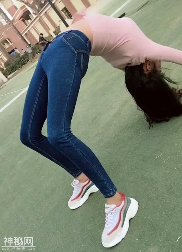 66c70004bf1249570908