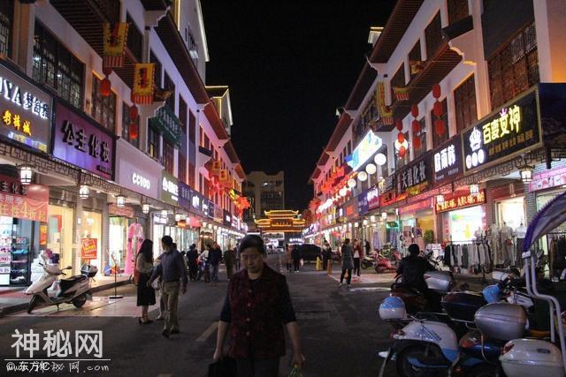 为什么一个已经没落的商业中心，可以依靠餐饮再次崛起？-1.jpg