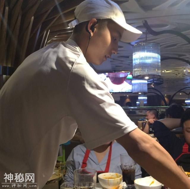 为什么同事总去海底捞吃火锅？看到这些照片后终于有了答案！-3.jpg