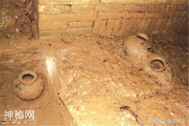 江苏一座西周古墓，竟然出土一陶罐鸡蛋，2800多年依然保存完整！-2.jpg