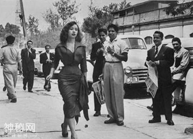 随机拍摄的25张历史照，估计你没见过！-23.jpg
