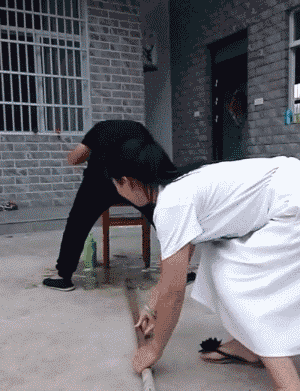 搞笑段子；我只是很单纯的想知道你税后多少钱-2.jpg