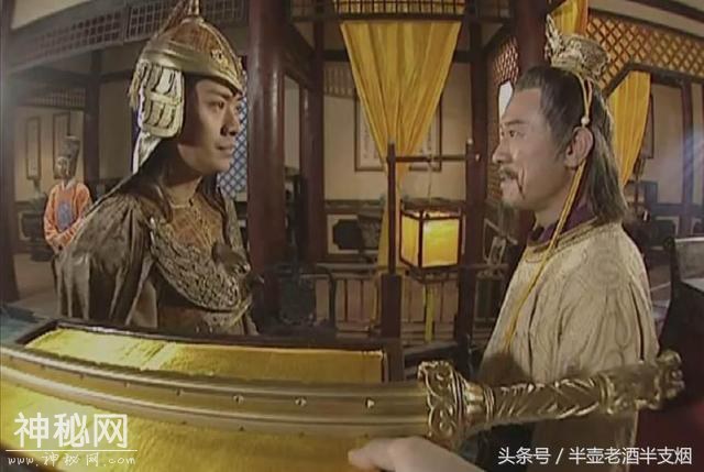 最符合历史人物性格的演绎：单雄信临终思念秦琼却踢翻了罗成敬酒-7.jpg