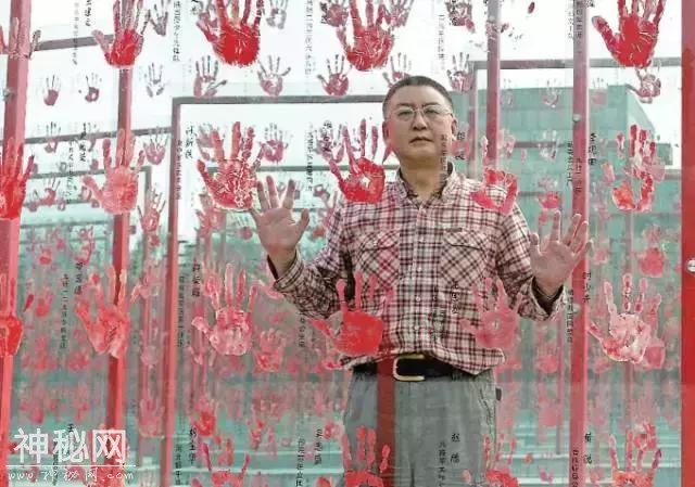 樊建川，身家数十亿，却散尽家产，成为博物馆的“奴隶”！-3.jpg