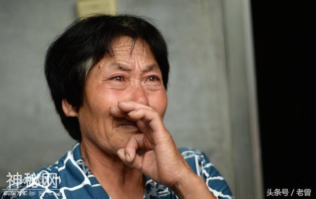 隔壁传来老人哭喊声，我撞开门，她女儿和男友正用铁链锁自己母亲-5.jpg