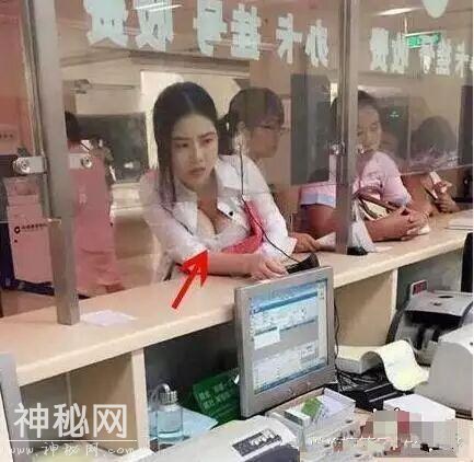怎么方便就怎么坐，不要在意别人怎么说-14.jpg