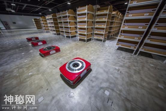 京东物流迎来首批“00后体验师”：黑科技太震撼-3.jpg
