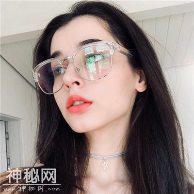 欧美范气质高清美女头像2018-10.jpg