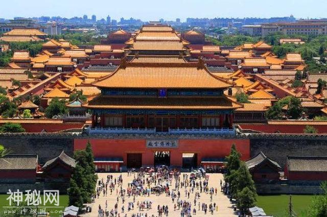 故宫文创产品突破一万种，搞外快一年赚10亿怎么花？-1.jpg