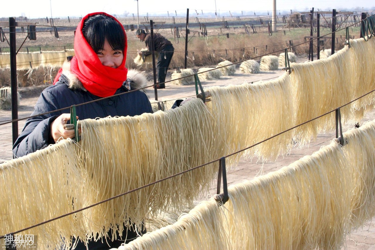 民俗摄影丨传统手艺——漏粉条-7.jpg