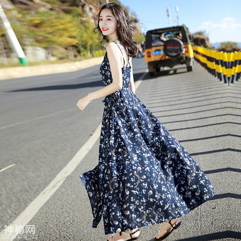 重庆美女就是多，不仅脸蛋漂亮，身材好，款款裙子都是今年爆款-6.jpg