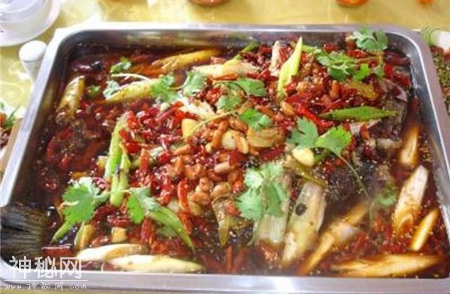 烤鱼的正确打开方式，据说这样吃才美味，你是这样的吗？-4.jpg