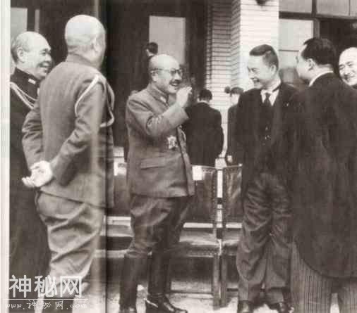 让历史倒退百年的三个历史罪人-3.jpg