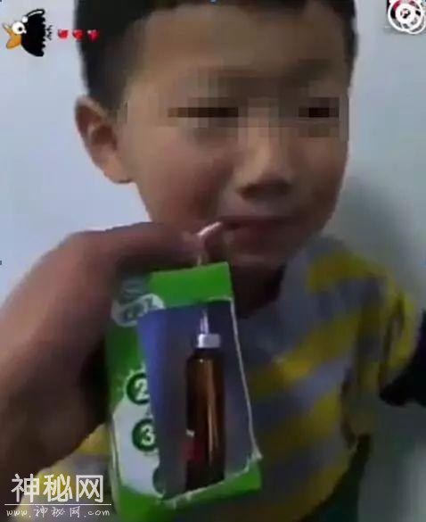 说好的是可乐，怎么是苦的呢，看看这些妈妈的喂药绝招！-5.jpg