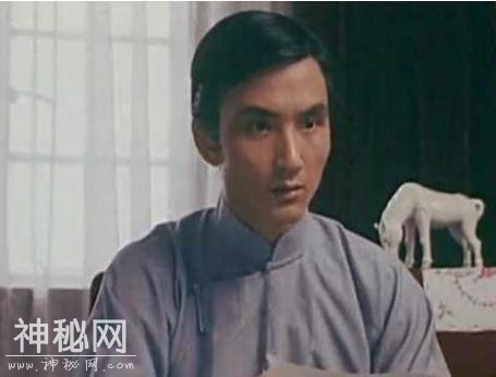 他曾是影视圈的小鲜肉，患怪病头发掉光，因祸得福成“金牌反派”-5.jpg