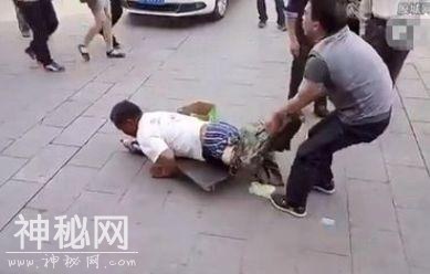遇到一个难题，遇到行乞之人，你给还是不给？-3.jpg