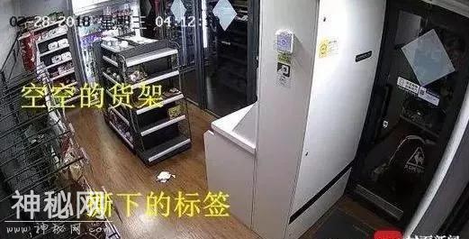 成都三个男子把无人超市免费扫空，对于这样的素质你怎么评价？-1.jpg