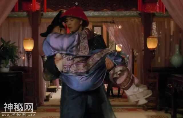 除了甄嬛之外，这两人是最早知道眉庄和温实初有染却没开口的-3.jpg