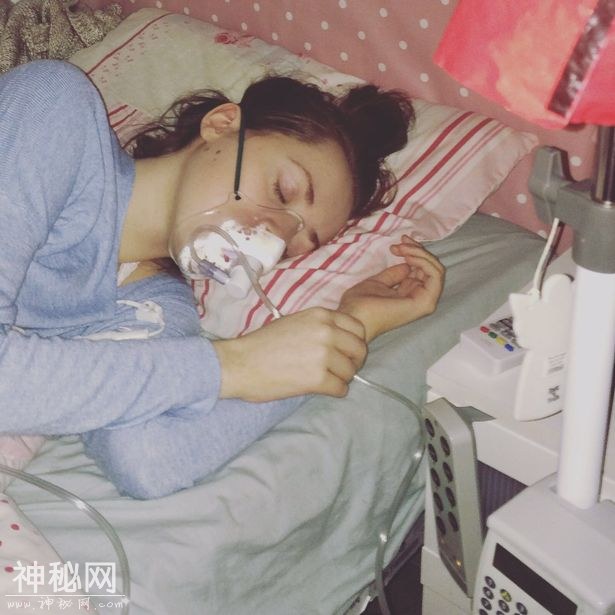 女学生患怪病每天睡不醒，医生都不信有病，直到21岁她痛苦地死去-2.jpg