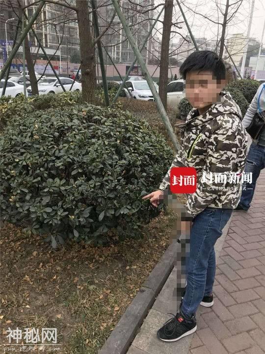 男子偷后视镜 留女友手机号索“赎金”150元被抓-6.jpg