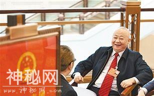 「代表访谈」“地方立法现在普遍存在一个问题”快看全国人大代表里赞怎么说-1.jpg
