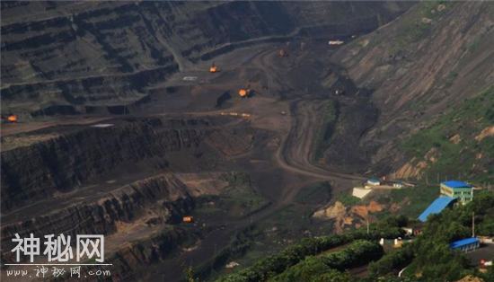 中国地质的最深处，每年吸引大量游客，曾经是天矿-3.jpg