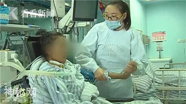 一场感冒竟让24岁女孩右腿截肢 两次病危差点命都没了-2.jpg