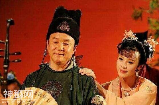 历史圈第一丑闻，爱上太监的公主。-3.jpg