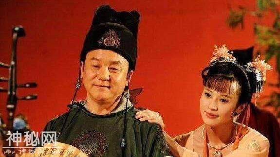 历史圈第一丑闻，爱上太监的公主。-7.jpg