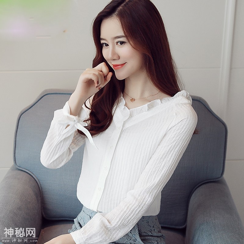衬衫怎么穿才有女人味？瞧瞧下图这些女人，简直倾城倾国-10.jpg