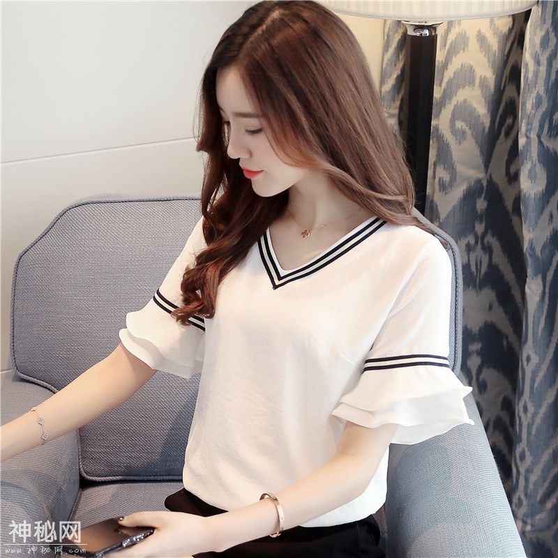 衬衫怎么穿才有女人味？瞧瞧下图这些女人，简直倾城倾国-13.jpg