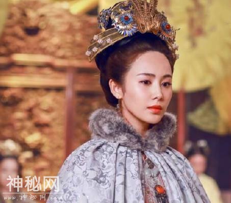 历史上最受宠的皇后，身体残废不能生育，皇帝不离不弃死后命合葬-6.jpg