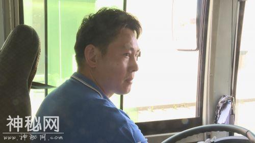 为什么明明是到新繁镇却坐上双流的公交车？花季少女双流迷路后…-7.jpg