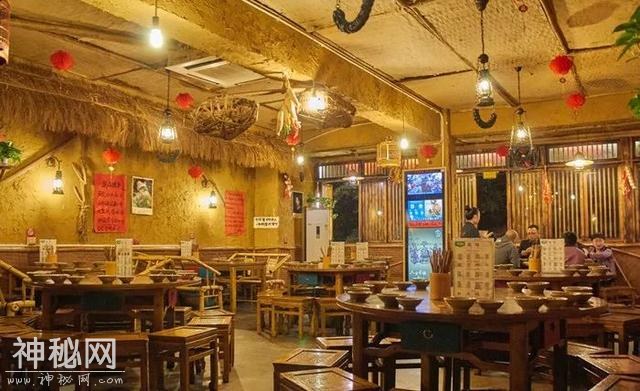 石人小区，自带隐藏属性的神级美食地，让深夜还想往那跑！-14.jpg