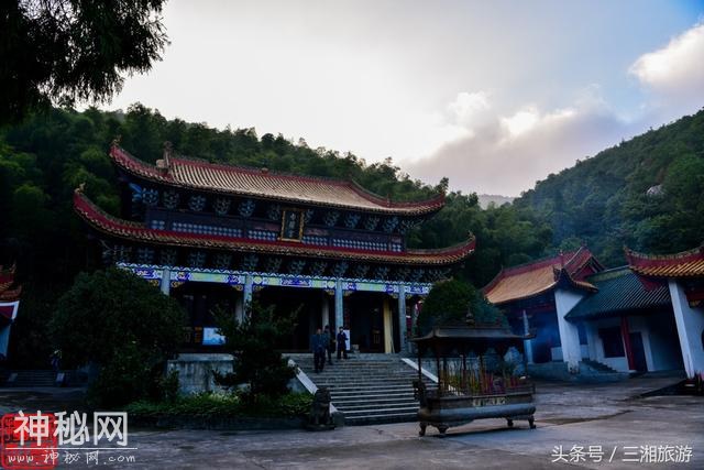 株洲有个“古南岳”，如今杜鹃妖娆盛开，染红了青山和绿水-20.jpg
