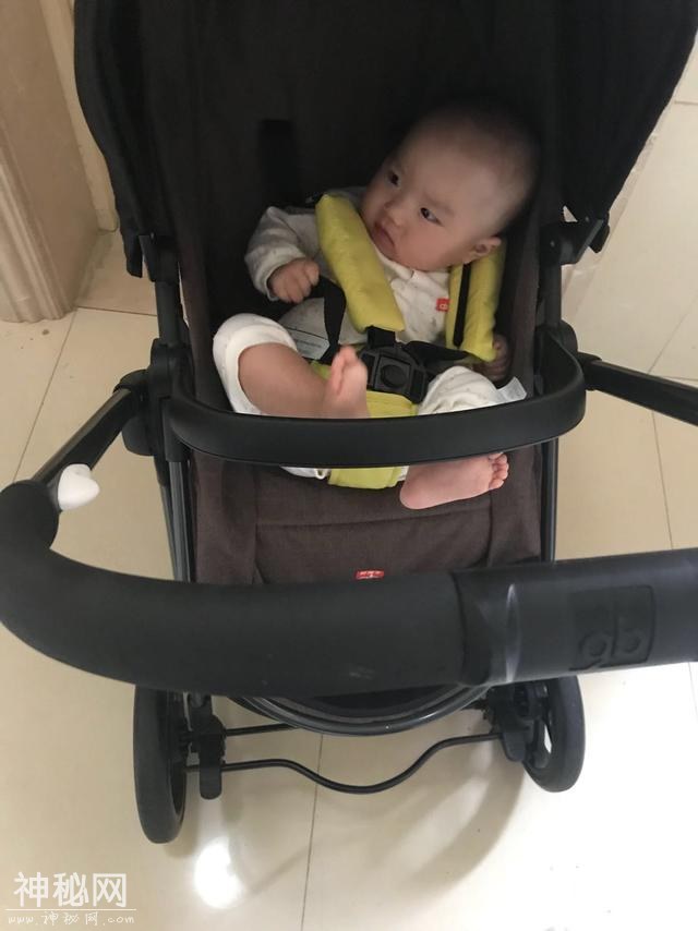 细数1岁内宝宝的那些清奇的爱好，你家宝宝中了几个？-3.jpg