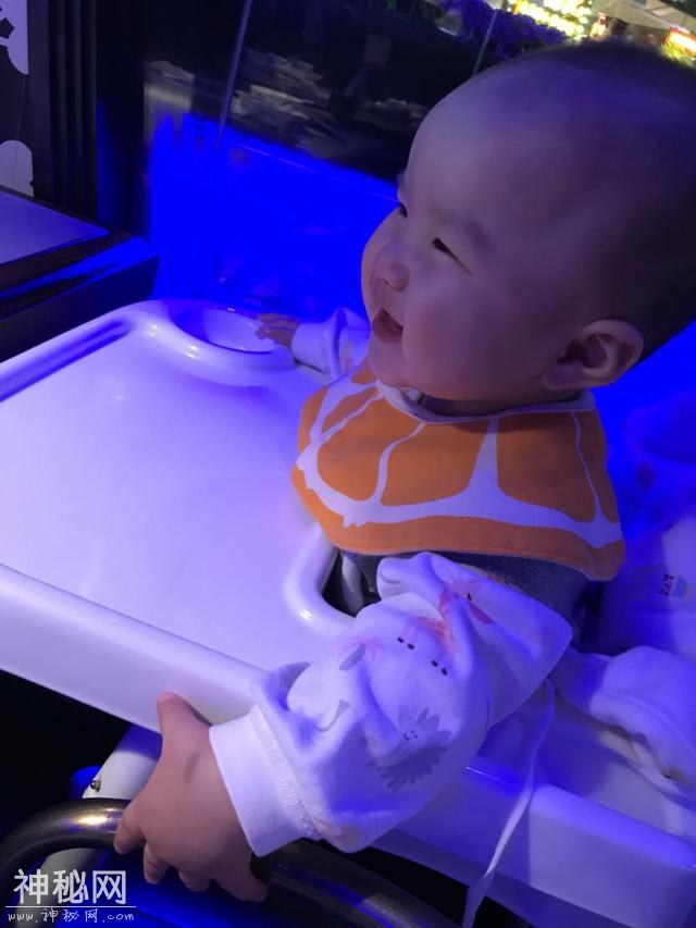 细数1岁内宝宝的那些清奇的爱好，你家宝宝中了几个？-4.jpg