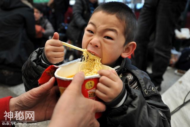 吃了这么久的方便面，牛肉粒是怎么做出来的？是真的牛肉吗？-5.jpg