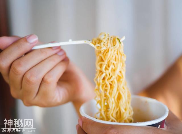 吃了这么久的方便面，牛肉粒是怎么做出来的？是真的牛肉吗？-2.jpg