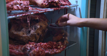 返生餐单 | 我看了一部把自己笑死过去的假恐怖片……-32.jpg