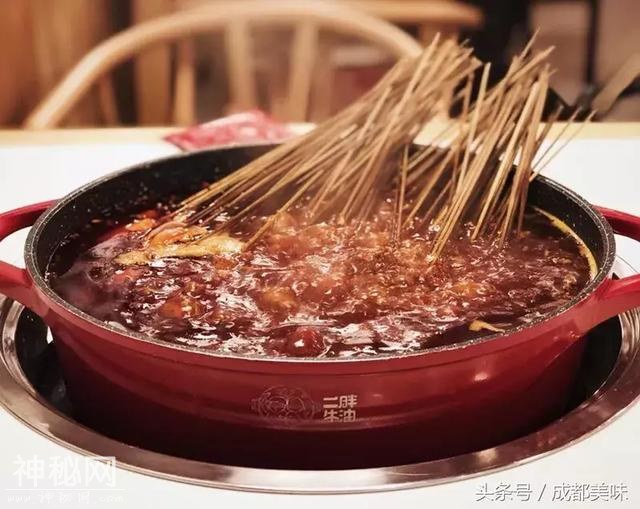 从12张烂桌子就开始排轮子的苍蝇馆子，竟然还是个牛油控！-11.jpg