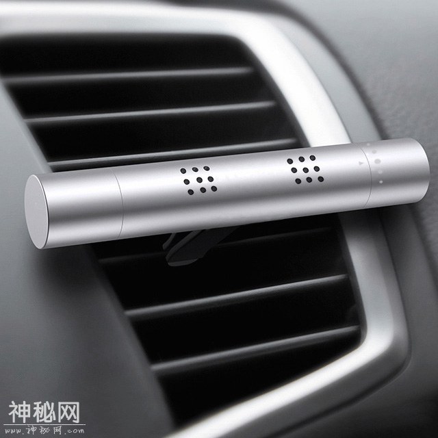 别傻傻再装导航仪，落伍！新一代黑科技的车载用品，功能超牛掰-3.jpg