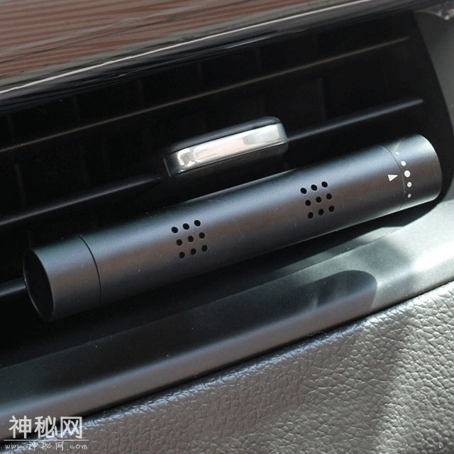 别傻傻再装导航仪，落伍！新一代黑科技的车载用品，功能超牛掰-4.jpg