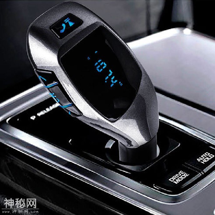 别傻傻再装导航仪，落伍！新一代黑科技的车载用品，功能超牛掰-14.jpg