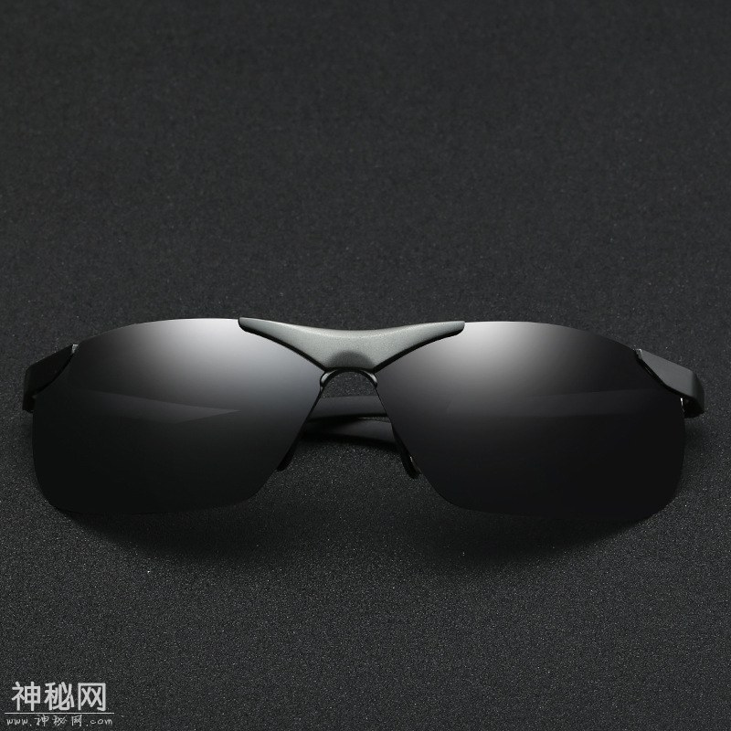 别傻傻再装导航仪，落伍！新一代黑科技的车载用品，功能超牛掰-32.jpg